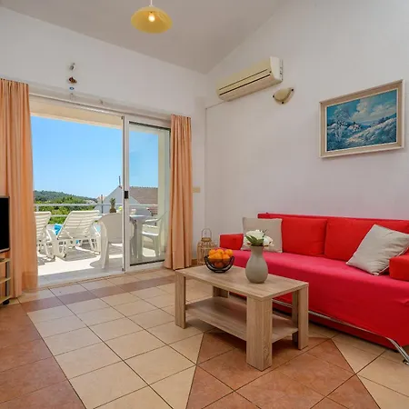 Tina Apartman