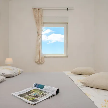 Tina Apartament Rogoznica (Sibenik-Knin)