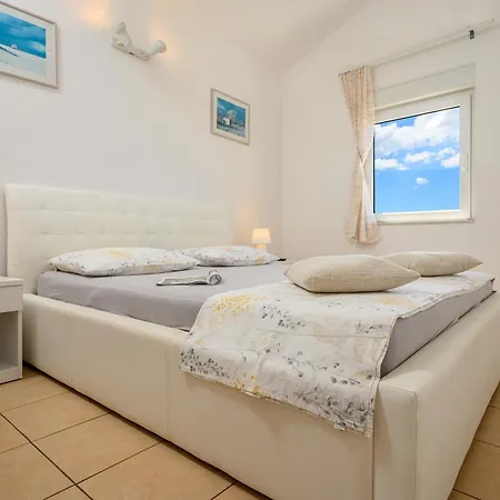 Tina * Rogoznica (Sibenik-Knin)