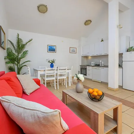 Apartament Tina Rogoznica (Sibenik-Knin)