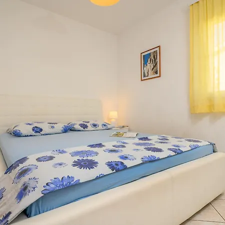 Tina * Rogoznica (Sibenik-Knin)