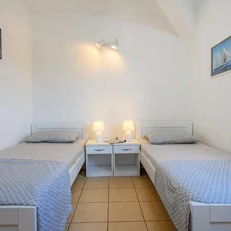 Apartman Tina *