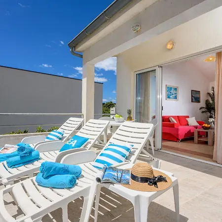 Tina Apartament Rogoznica (Sibenik-Knin)