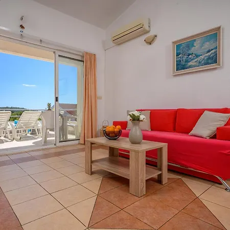 Tina * Rogoznica (Sibenik-Knin)