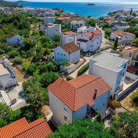 Tina * Rogoznica (Sibenik-Knin)