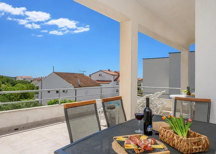 Tina * Rogoznica (Sibenik-Knin)