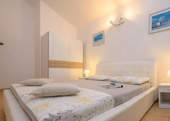 Tina * Rogoznica (Sibenik-Knin)