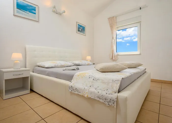 Tina * Rogoznica (Sibenik-Knin)