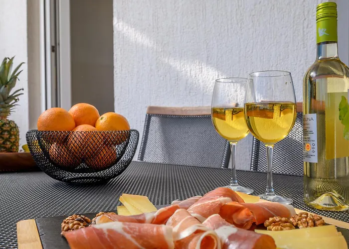 Tina * Rogoznica (Sibenik-Knin)